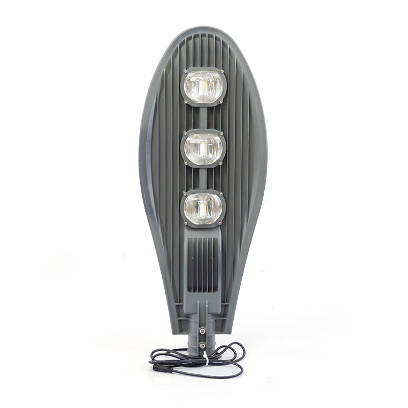 Đèn năng lượng mặt trời SUNTEK SP-A50 sử dụng Chip LED Philips có chế độ ánh sáng trắng.